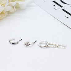 De zilveren Besnoeiing Diamond Stud Earrings van Kostuumdiamond cartilage hoop earrings princess